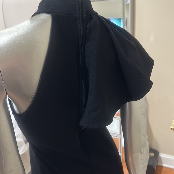 Elegant little black dress ruffle detail side shoulder mini fitted LBD size M - Picture 5 of 10